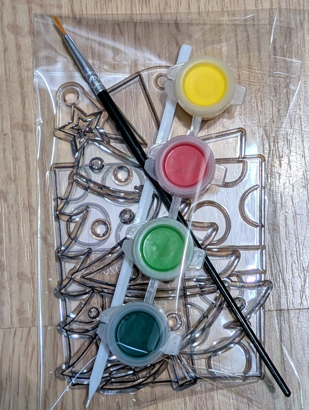 Christmas Suncatcher Paint Kit – Tree and Present Designs 🎄🎁