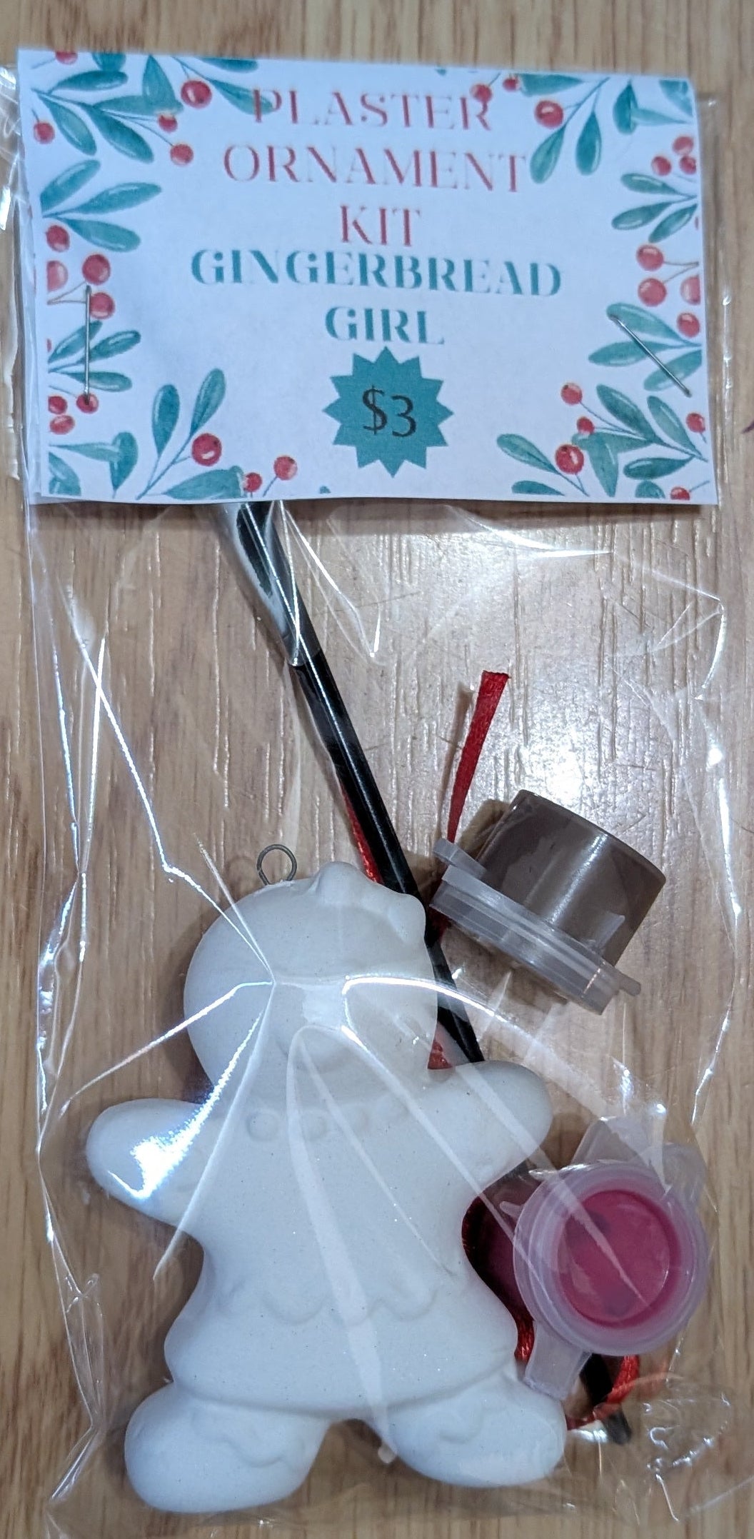 Plaster Ornament Paint Kit – 3D Gingerbread Girl